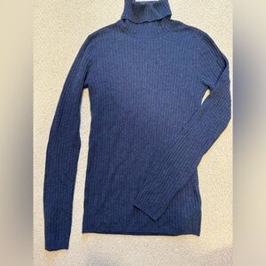 100% Cashmere Ribbed Turtleneck